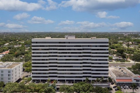 Commercial property in Miami, Florida № 2027055 - photo 5