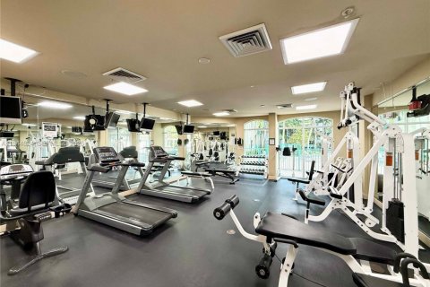 Condo in South Miami, Florida, 2 bedrooms № 2001524 - photo 16