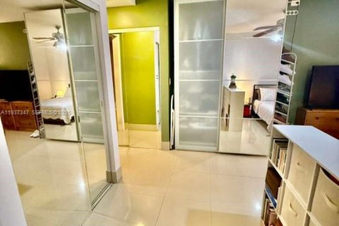 Снять в аренду кондоминиум в Майами, Флорида 1 спальня, 88.63м2, № 1995225 - фото 9