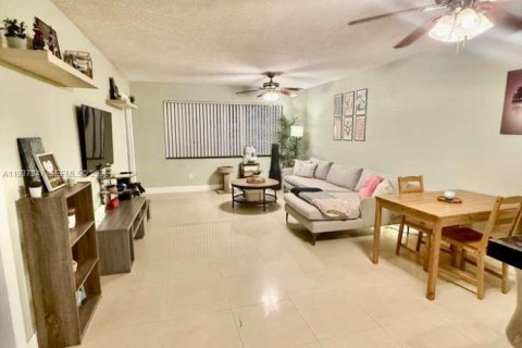 Снять в аренду кондоминиум в Майами, Флорида 1 спальня, 88.63м2, № 1995225 - фото 4