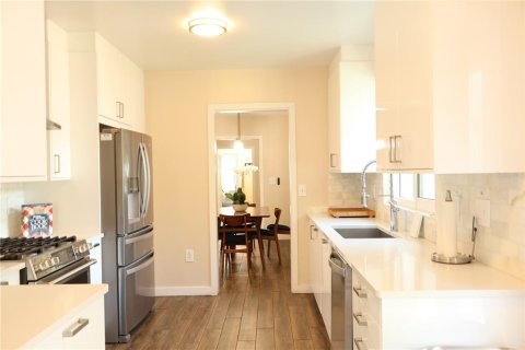 Casa en venta en Tampa, Florida, 3 dormitorios, 228.17 m2 № 2419767 - foto 12