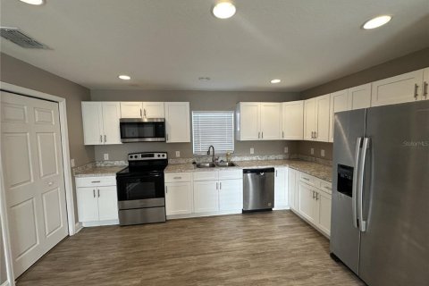 Appartement à louer à Lake Alfred, Floride: 2 chambres, 83.98 m2 № 1820720 - photo 2