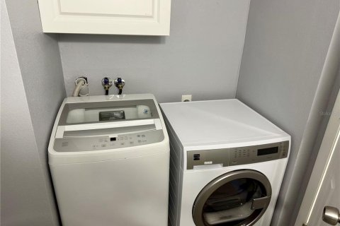Condo in Madeira Beach, Florida, 2 bedrooms  № 1565832 - photo 28