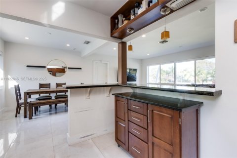 Купить виллу или дом в Норт-Майами, Флорида 3 спальни, 170.57м2, № 1987001 - фото 10