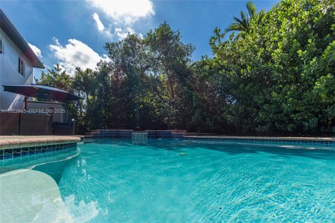 Купить виллу или дом в Норт-Майами, Флорида 3 спальни, 170.57м2, № 1987001 - фото 27