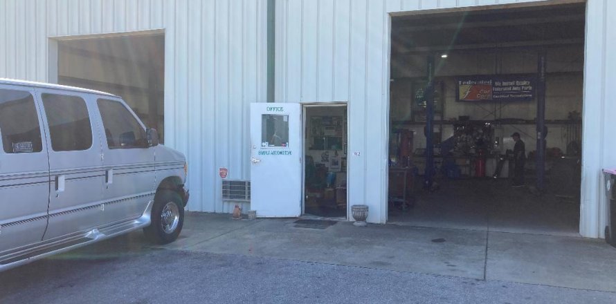 Commercial property in Panama City, Florida № 560664