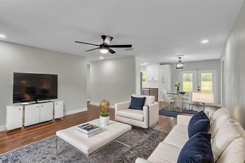 House in Mulberry, Florida 3 bedrooms, 150.87 sq.m. № 1919559 - photo 8
