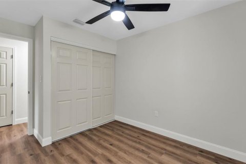 House in Mulberry, Florida 3 bedrooms, 150.87 sq.m. № 1919559 - photo 23