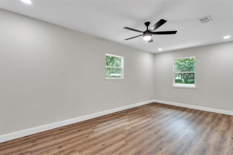 House in Mulberry, Florida 3 bedrooms, 150.87 sq.m. № 1919559 - photo 17