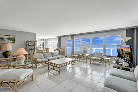 Condo in Fort Lauderdale, Florida, 2 bedrooms  № 2399955 - photo 5