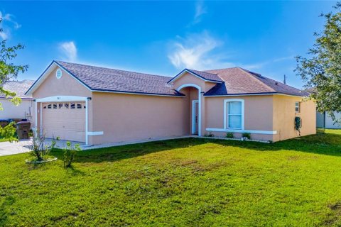 House in Kissimmee, Florida 3 bedrooms, 100.8 sq.m. № 1719441 - photo 2