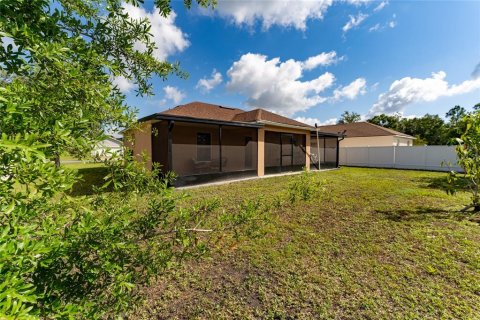 House in Kissimmee, Florida 3 bedrooms, 100.8 sq.m. № 1719441 - photo 30