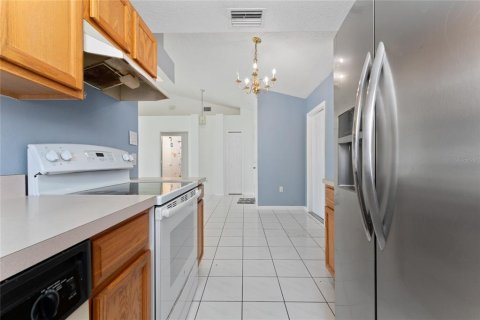 House in Kissimmee, Florida 3 bedrooms, 100.8 sq.m. № 1719441 - photo 13