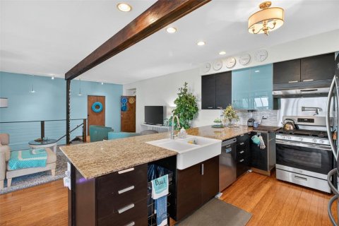 Casa en venta en Gulfport, Florida, 7 dormitorios, 480.12 m2 № 2115412 - foto 24