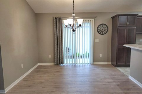 House in The Villages, Florida 3 bedrooms, 156.08 sq.m. № 1849564 - photo 7