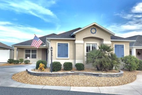 House in The Villages, Florida 3 bedrooms, 156.08 sq.m. № 1849564 - photo 1