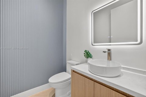 Villa ou maison à vendre à Fort Lauderdale, Floride: 4 chambres, 351.73 m2 № 2041399 - photo 23