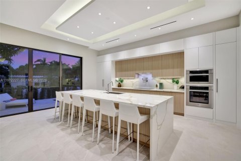 Villa ou maison à vendre à Fort Lauderdale, Floride: 4 chambres, 351.73 m2 № 2041399 - photo 9