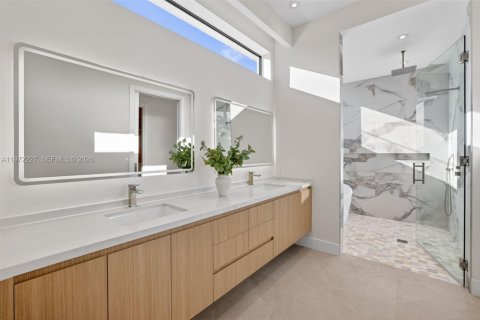 Villa ou maison à vendre à Fort Lauderdale, Floride: 4 chambres, 351.73 m2 № 2041399 - photo 29