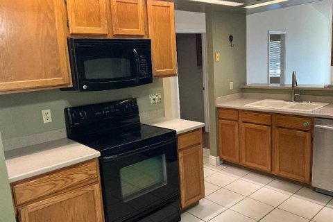 Townhouse in Longwood, Florida 2 bedrooms, 109.16 sq.m. № 1879142 - photo 4