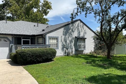 Townhouse in Longwood, Florida 2 bedrooms, 109.16 sq.m. № 1879142 - photo 1