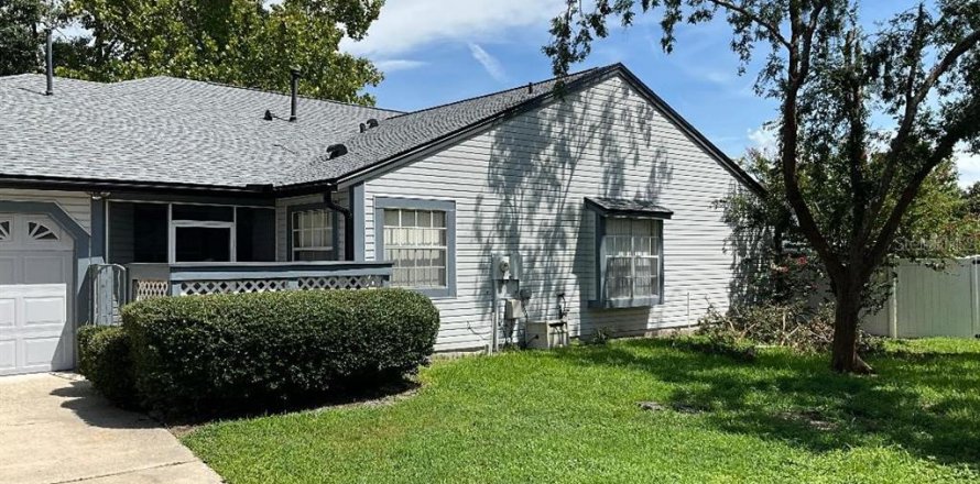 Townhouse in Longwood, Florida 2 bedrooms, 109.16 sq.m. № 1879142