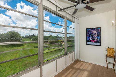 Купить кондоминиум в Дейви, Флорида 1 спальня, 68.84м2, № 2065563 - фото 23