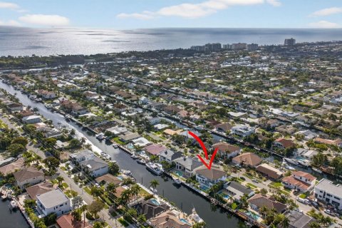 House in Lighthouse Point, Florida 6 bedrooms, 544.22 sq.m. № 2246591 - photo 7