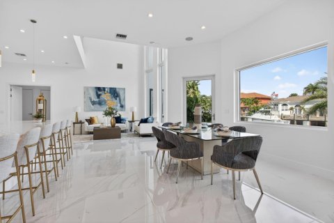 House in Lighthouse Point, Florida 6 bedrooms, 544.22 sq.m. № 2246591 - photo 24