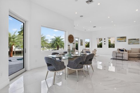 House in Lighthouse Point, Florida 6 bedrooms, 544.22 sq.m. № 2246591 - photo 23