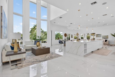 House in Lighthouse Point, Florida 6 bedrooms, 544.22 sq.m. № 2246591 - photo 18