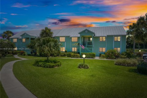Casa en venta en Sebastian, Florida, 2 dormitorios № 1792468 - foto 1