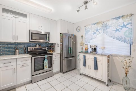 Casa en venta en Sebastian, Florida, 2 dormitorios № 1792468 - foto 15