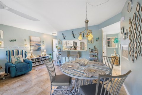 Casa en venta en Sebastian, Florida, 2 dormitorios № 1792468 - foto 12