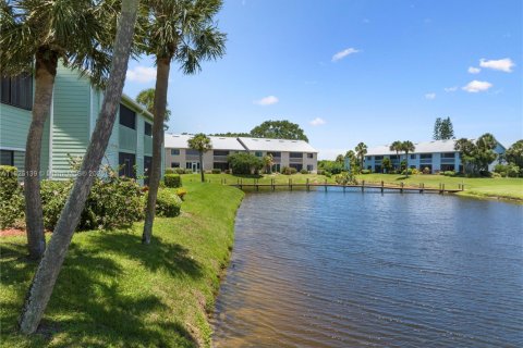 Casa en venta en Sebastian, Florida, 2 dormitorios № 1792468 - foto 29