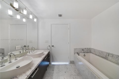 Copropriété à louer à Miami, Floride: 2 chambres, 111.76 m2 № 2425045 - photo 28