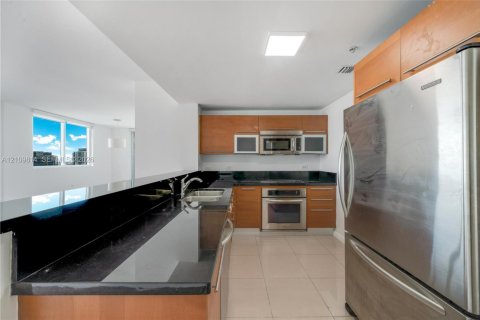 Copropriété à louer à Miami, Floride: 2 chambres, 111.76 m2 № 2425045 - photo 6