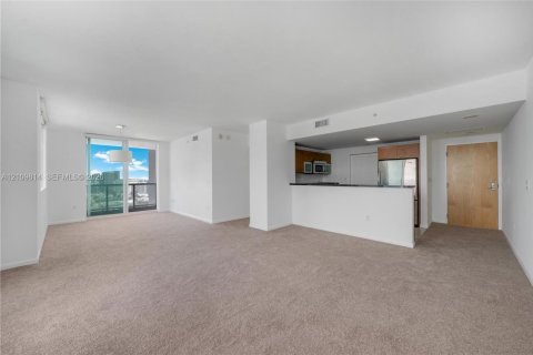 Copropriété à louer à Miami, Floride: 2 chambres, 111.76 m2 № 2425045 - photo 11