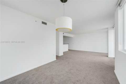 Copropriété à louer à Miami, Floride: 2 chambres, 111.76 m2 № 2425045 - photo 18