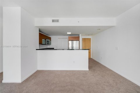 Copropriété à louer à Miami, Floride: 2 chambres, 111.76 m2 № 2425045 - photo 10