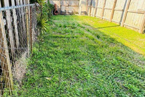Duplex in Hollywood, Florida 1 bedroom, 53.88 sq.m. № 1858867 - photo 13