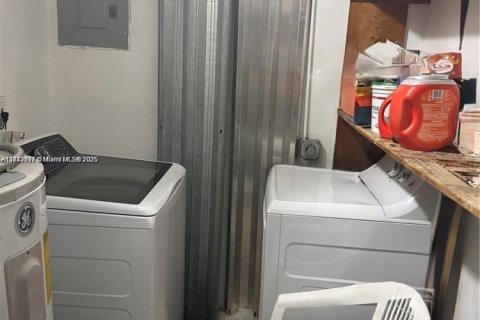 Dúplex en alquiler en Hollywood, Florida, 1 dormitorio, 53.88 m2 № 1858867 - foto 12