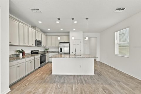 Villa ou maison à louer à Wimauma, Floride: 3 chambres, 192.87 m2 № 2398823 - photo 7