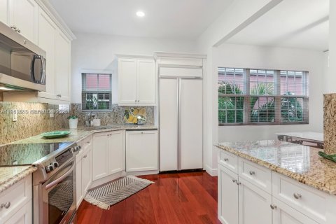 Снять в аренду кондоминиум в Корал-Гейблс, Флорида 2 спальни, 139.35м2, № 2024503 - фото 5