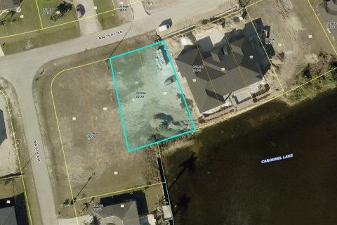 Terreno en Cape Coral, Florida № 2235156
