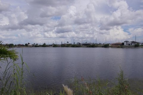 Terrain à vendre à Cape Coral, Floride № 2235156 - photo 2