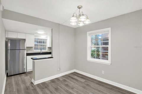 Condo in Saint Petersburg, Florida, 1 bedroom  № 2166811 - photo 9