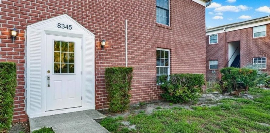 Condo in Saint Petersburg, Florida, 1 bedroom  № 2166811