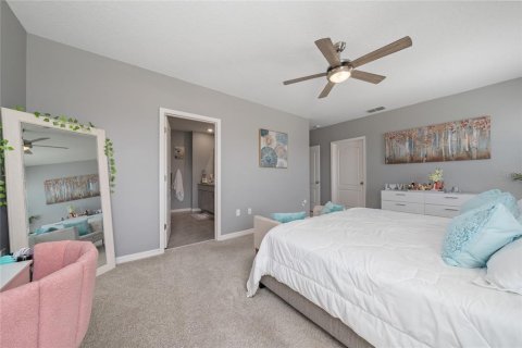 House in Deltona, Florida 5 bedrooms, 227.42 sq.m. № 2110537 - photo 27
