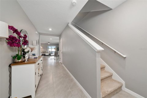 House in Deltona, Florida 5 bedrooms, 227.42 sq.m. № 2110537 - photo 12